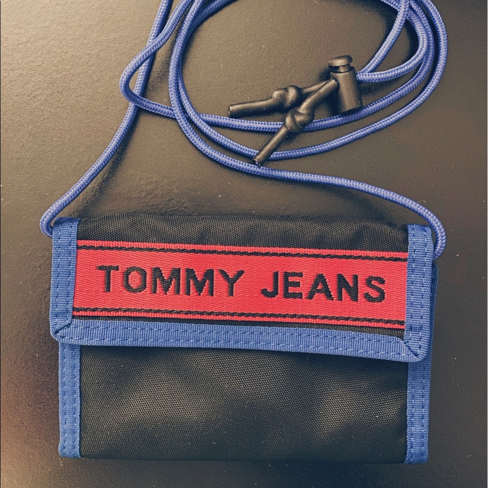 Tommy Jeans Logo Tape Wallet